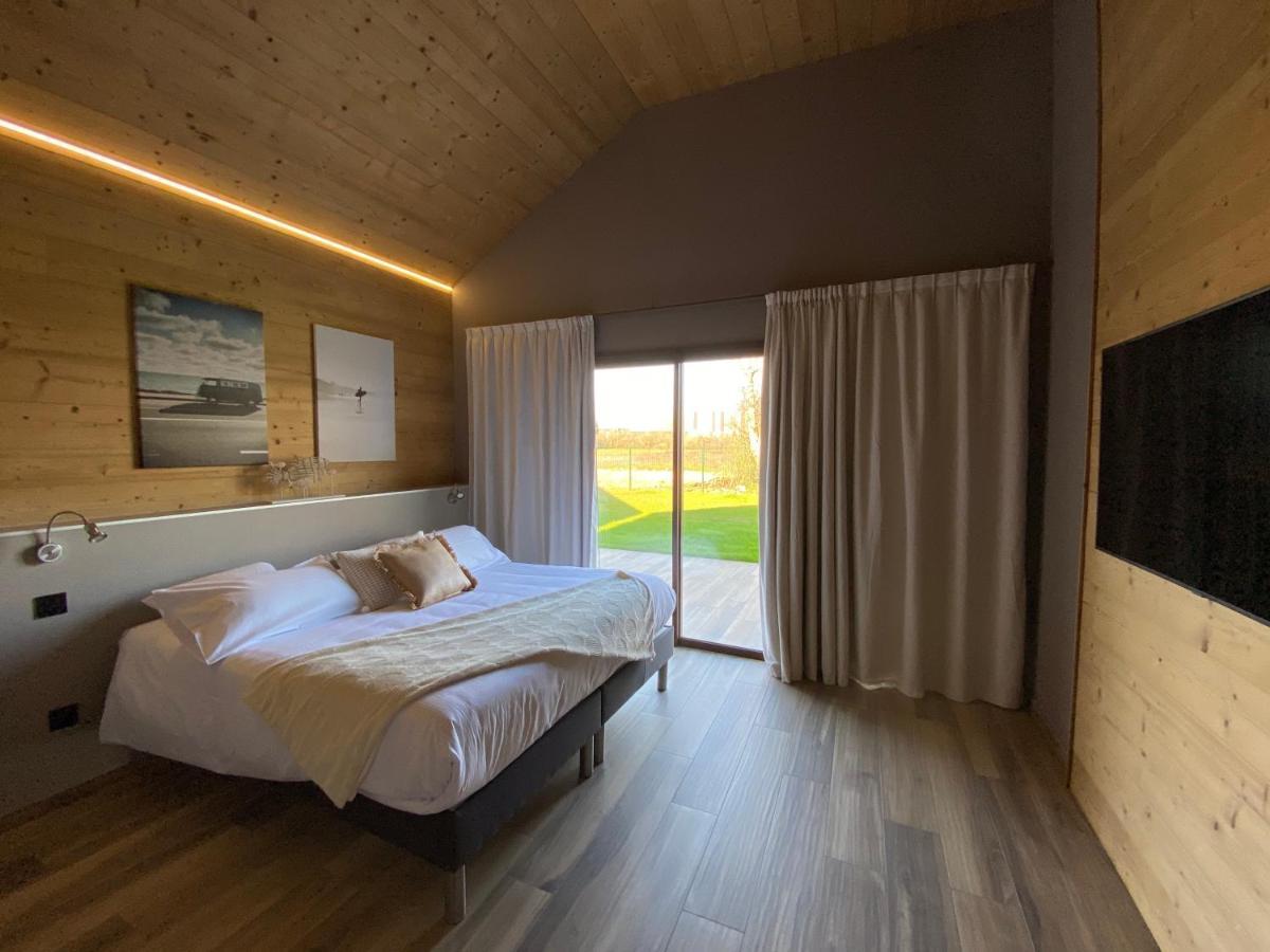 World Hotel แซงต์-วูล์บาส์ ภายนอก รูปภาพ