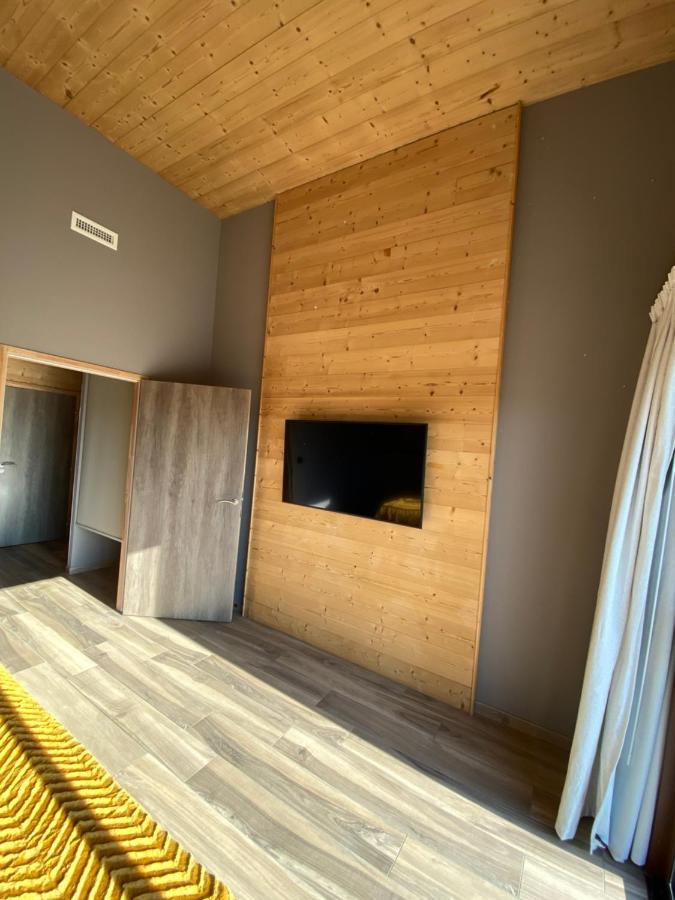 World Hotel แซงต์-วูล์บาส์ ภายนอก รูปภาพ